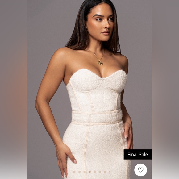 Selling a skirt and top set from Jluxlabel. Never work, just can’t fit. - Picture 2 of 2